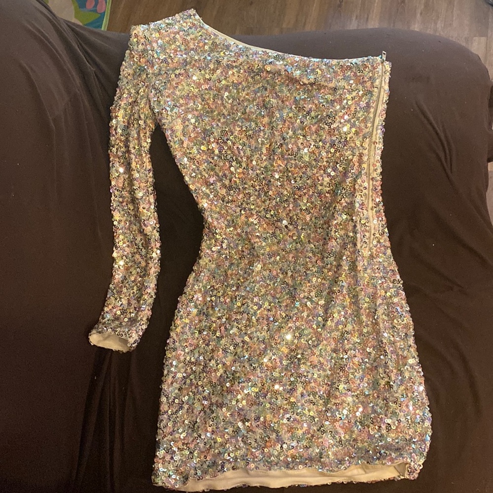 Love&Lemonade XS womens one shoulder sequined dress!